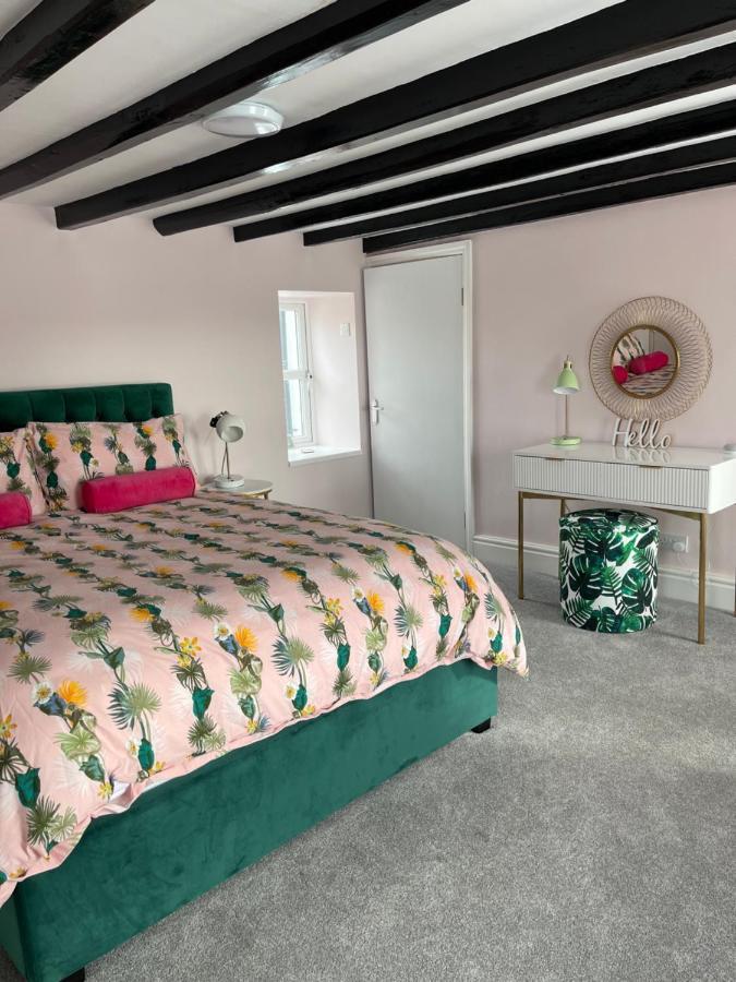 Hollie'S Beach House Peel Bagian luar foto