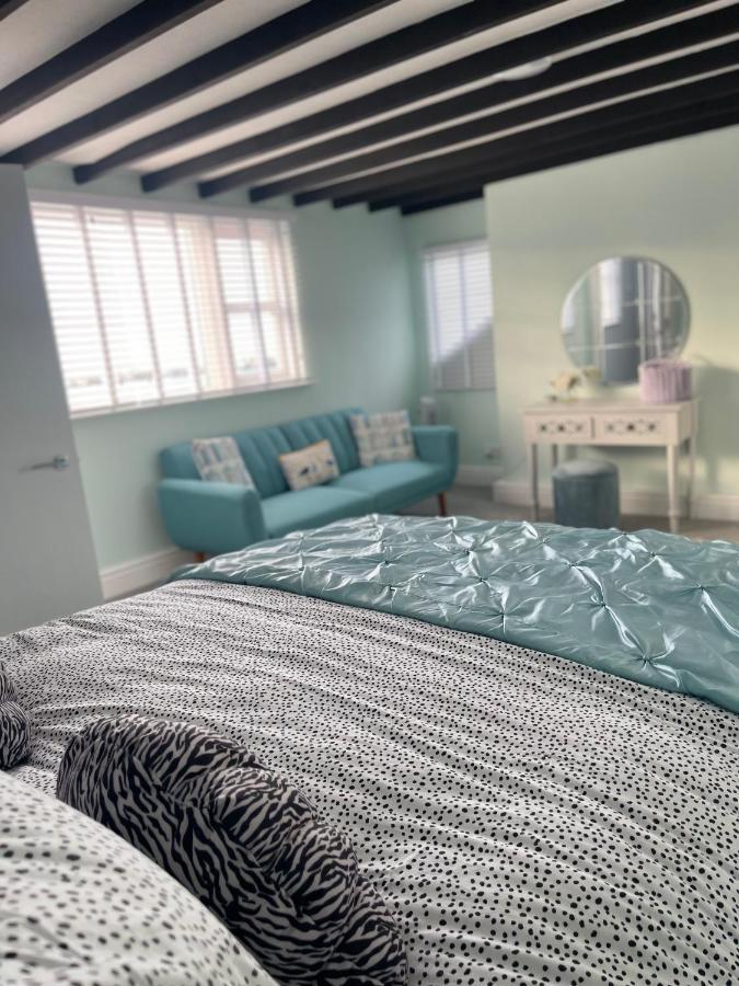 Hollie'S Beach House Peel Bagian luar foto